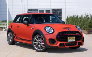 Mini John Cooper Works International Orange Edition 2018 года (NA)